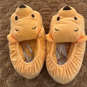 Adorable Winnie the Pooh Slippers 🐻🍯